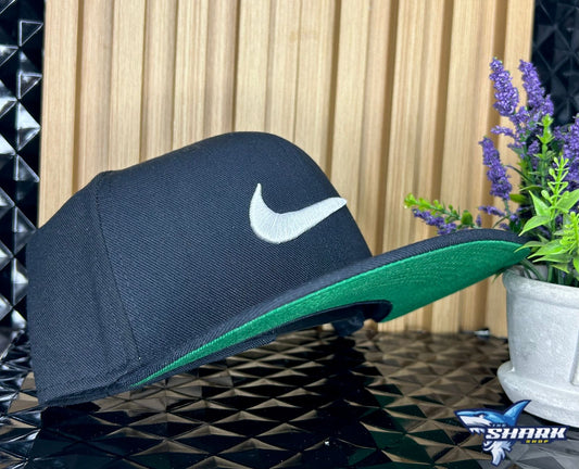 Gorra Nike Snapback Negra – Swoosh Bordado