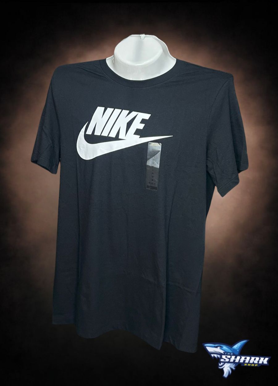 Camiseta Nike Negra – Logo Swoosh Clásico