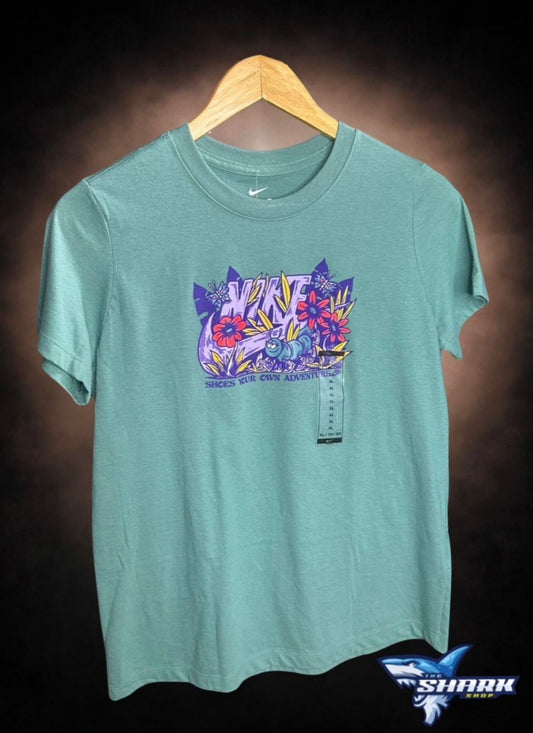 Camiseta Nike Graphic Verde