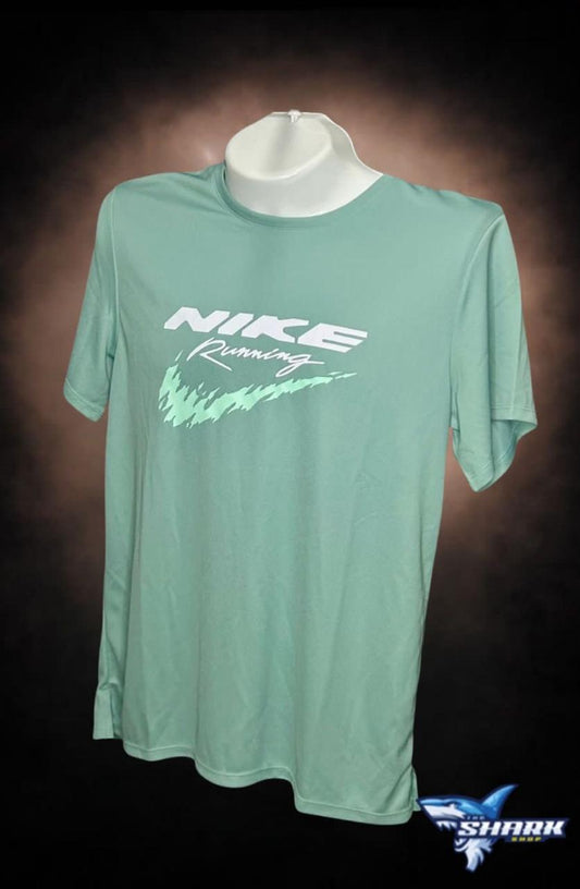 Camiseta Nike Verde – Running Graphic